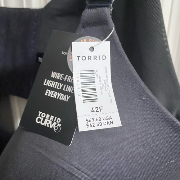 Black bra from Torrid… no underwire size 42f - Picture 2 of 3